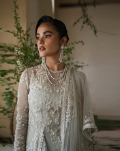 Load image into Gallery viewer, SUFFUSE  | FREESIA 23 | AMBER