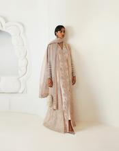 Load image into Gallery viewer, SUFFUSE  | FREESHIA 24 | JANAN