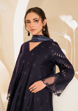 Load image into Gallery viewer, IZNIK  | LAWN | 427