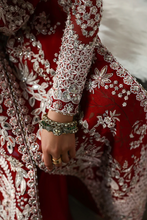 Load image into Gallery viewer, SORAYA | LUMENE FESTIVE EDIT 26 | SOLARA