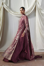 Load image into Gallery viewer, SORAYA | LUMENE FESTIVE EDIT 26 | ISOLDE