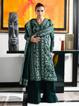 Load image into Gallery viewer, ZAIB | LUXURY KARANDI | EMERLAD GREEN