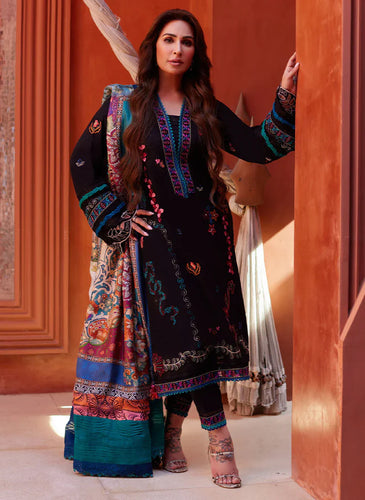 FARAH TALIB AZIZ | SUAY LAWN 24 | ILARIA BLACK 2