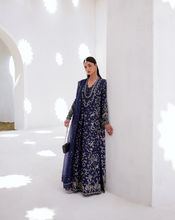 Load image into Gallery viewer, SUFFUSE  | FREESHIA 24 | AROOSHA