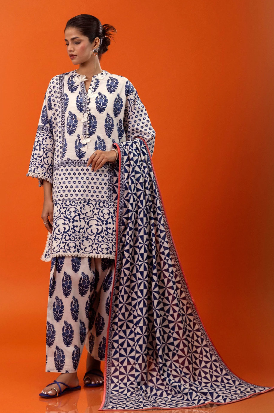 SANA SAFINAZ | MAHAY WINTER 24 | 9B