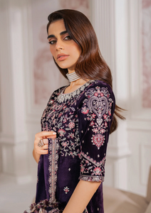 BAROQUE | UNSTITCHED | VELVET
