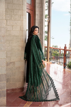 Load image into Gallery viewer, MARIA B  |  LINEN 24 | 12 EMERALD GREEN