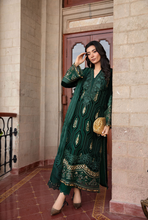 Load image into Gallery viewer, MARIA B  |  LINEN 24 | 12 EMERALD GREEN