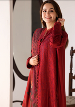 Load image into Gallery viewer, SOBIA NAZIR | WINTER SHAWL 24 | DESIGN 1A