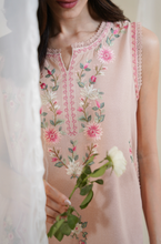 Load image into Gallery viewer, ZAIB | PRET 25 | PEACHY PINK