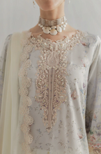 Load image into Gallery viewer, QALAMKAR | SILK 25 | ROISIN
