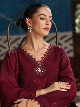 Load image into Gallery viewer, NOOR  | PASHMINA WINTER SHAWL | ROYAL CLARET