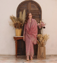Load image into Gallery viewer, NOOR  | PASHMINA WINTER SHAWL | AVELINE