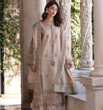 Load image into Gallery viewer, NOOR  | PASHMINA WINTER SHAWL | CARAMEL MIST