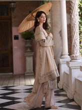 Load image into Gallery viewer, NOOR  | PASHMINA WINTER SHAWL | CARAMEL MIST