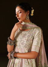 Load image into Gallery viewer, IZNIK  | VELVET| IV-77