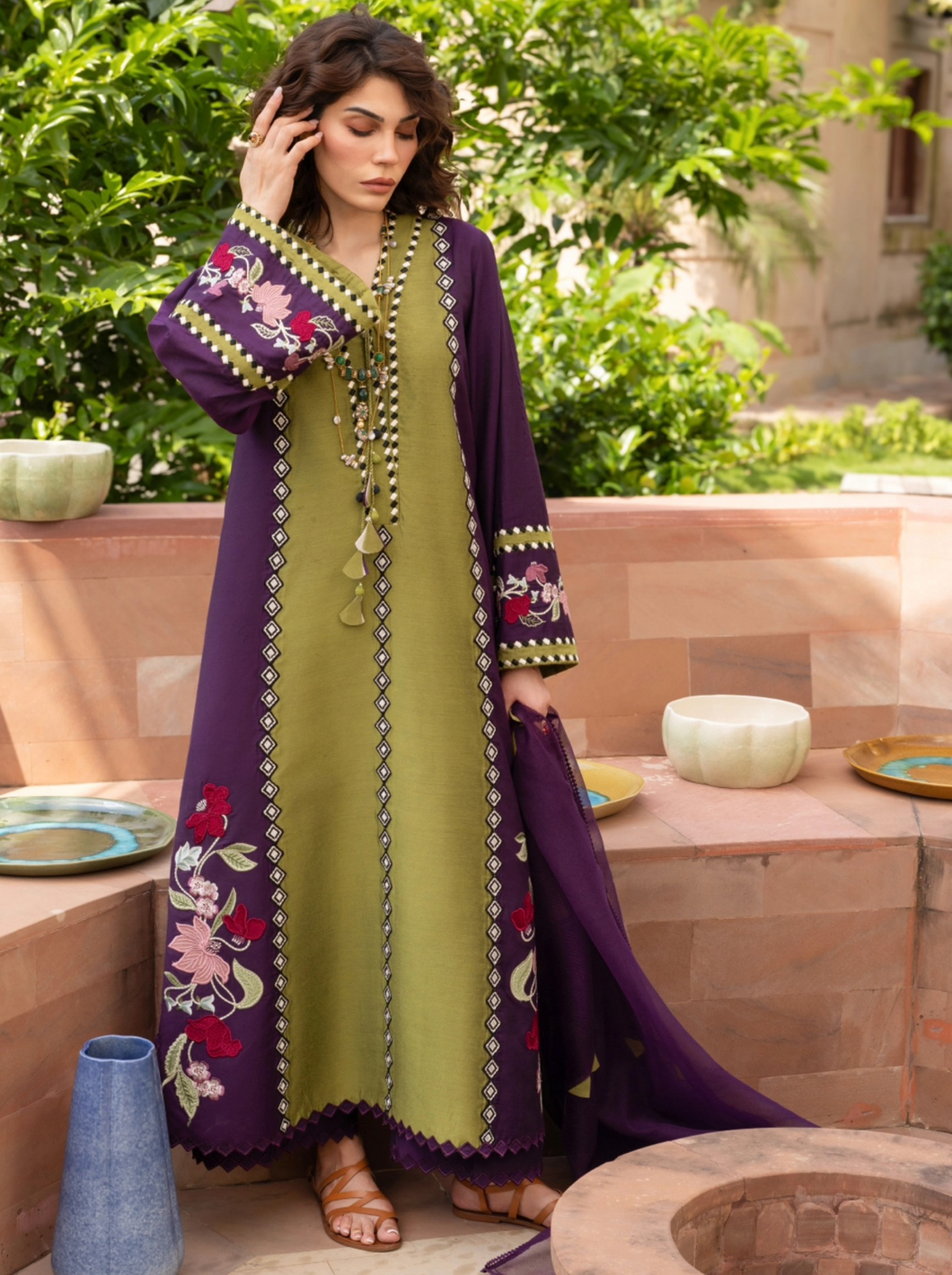 CRIMSON |  MITTI PRET 25 |  RANI VOGUE