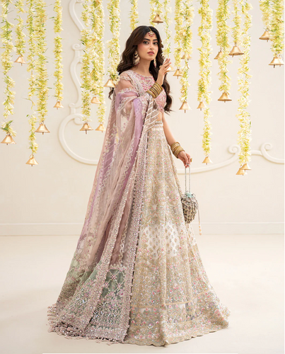 FAIZA SAQLAIN | RUA 25 | SUZAN