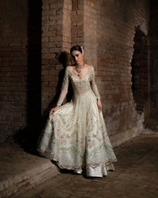 Load image into Gallery viewer, NYRA | WEDDING FESTIVE 25 | ERYA