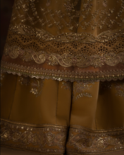 Load image into Gallery viewer, NYRA | WEDDING FESTIVE 25 | SUNEHRI