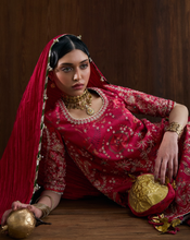 Load image into Gallery viewer, SUFFUSE  | SILK PRET FALL 25 | `RYELLE