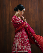 Load image into Gallery viewer, SUFFUSE  | SILK PRET FALL 25 | `RYELLE