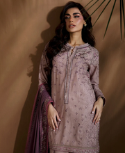 Load image into Gallery viewer, SOBIA NAZIR | WINTER SHAWL 25 | 6B