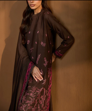 Load image into Gallery viewer, SOBIA NAZIR | WINTER SHAWL 25 | 7A