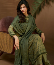 Load image into Gallery viewer, SOBIA NAZIR | WINTER SHAWL 25 | 2A