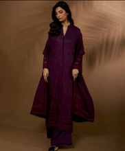 Load image into Gallery viewer, SOBIA NAZIR | WINTER SHAWL 25 | 2B