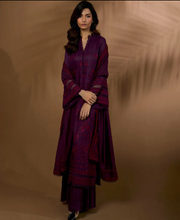 Load image into Gallery viewer, SOBIA NAZIR | WINTER SHAWL 25 | 2B