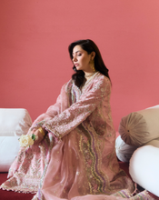 Load image into Gallery viewer, SUFFUSE  | FREESHIA 26 | ISRANA