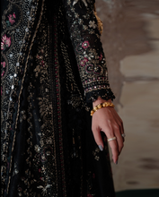 Load image into Gallery viewer, SUFFUSE  | FREESHIA 26 | ZABEEN