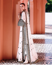 Load image into Gallery viewer, MUSHQ | NUVERA RAW SILK 26 | GILLIAN