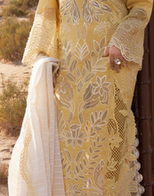 Load image into Gallery viewer, RANGRASIYA | CARNATION LAWN 26 | HOORAIN