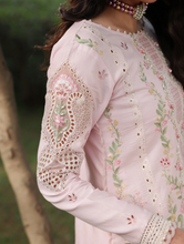 Load image into Gallery viewer, SARDINIA  | TALES OF PETALS  26 | PINK BREEZE