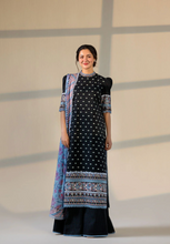 Load image into Gallery viewer, SOBIA NAZIR | VITAL LAWN 26 | 6B
