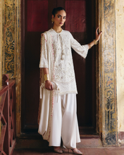 Load image into Gallery viewer, SUFFUSE  | SILK PRET 26 | SALIHA