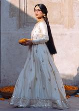 Load image into Gallery viewer, JANNAT  |  PRET 26 | NARGIS