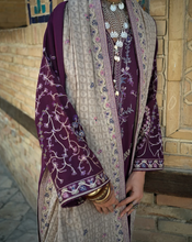 Load image into Gallery viewer, MUSHQ | BLOOM LINEN 26 | WINTER CARAVAN